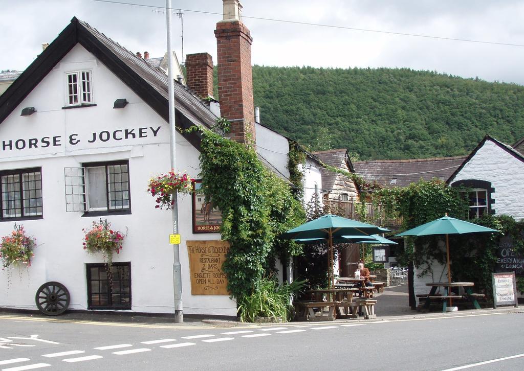 The Horse & Jockey Inn Найтон Экстерьер фото